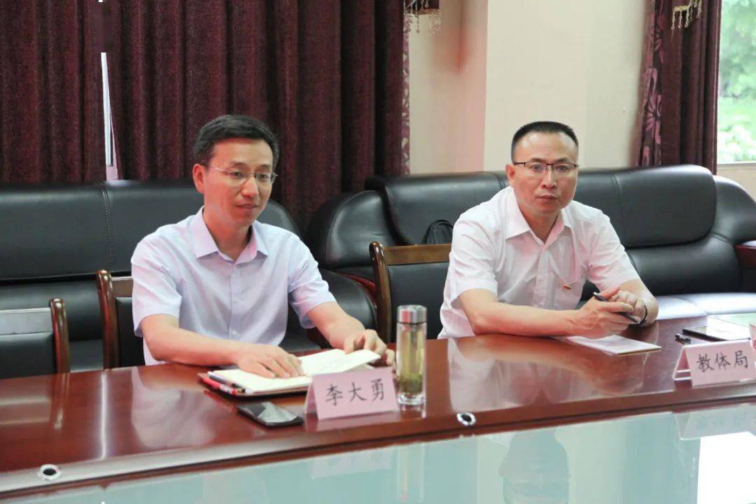 兼职博士申请时如何平衡工作与学业挑战