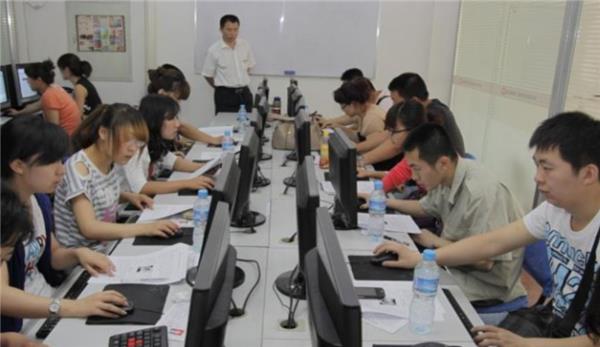 大连英语老师兼职工作如何安全找到