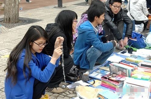 兼职服务员到底好不好这些利弊得先搞清楚