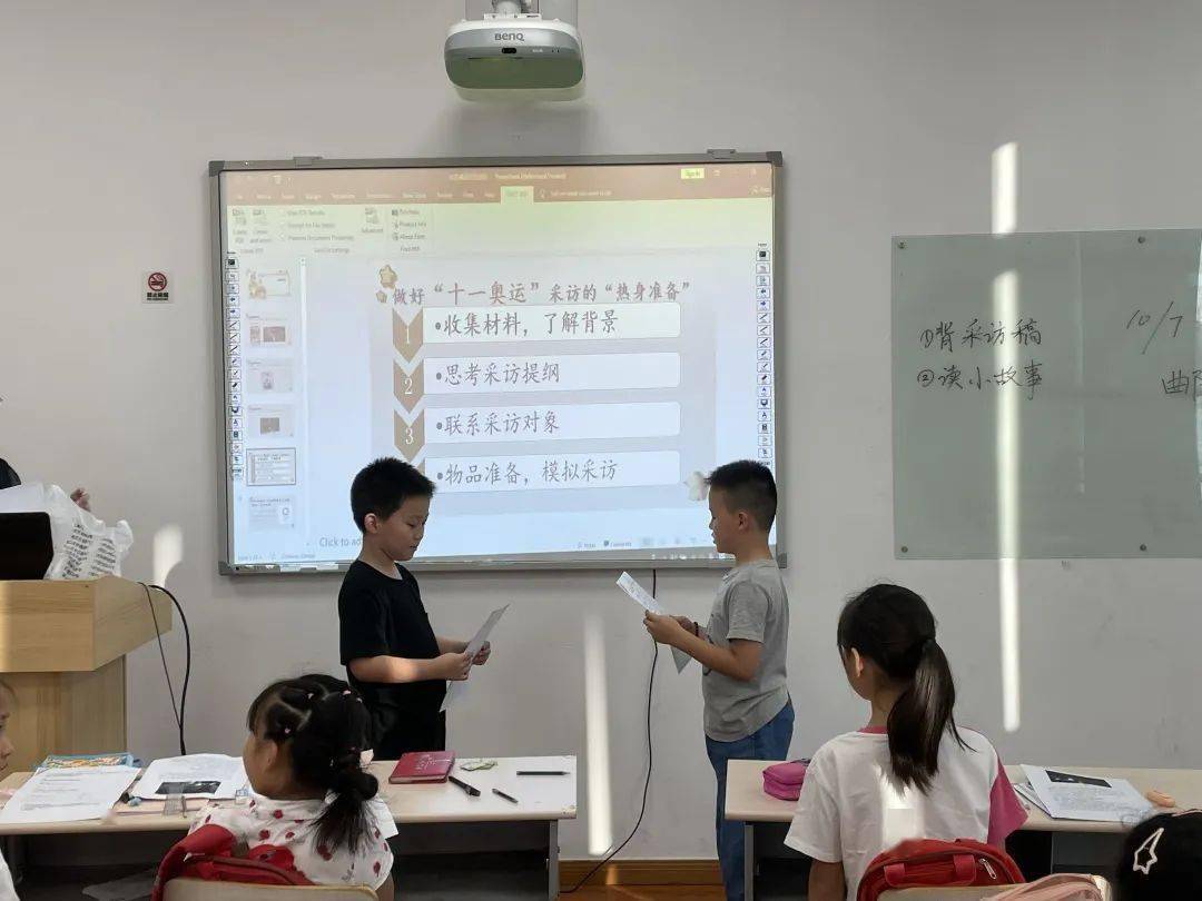 安医兼职记者赵益如何高效完成采访任务并提升技能
