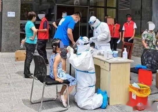 兼职穿防护服图片你知道如何确保安全吗