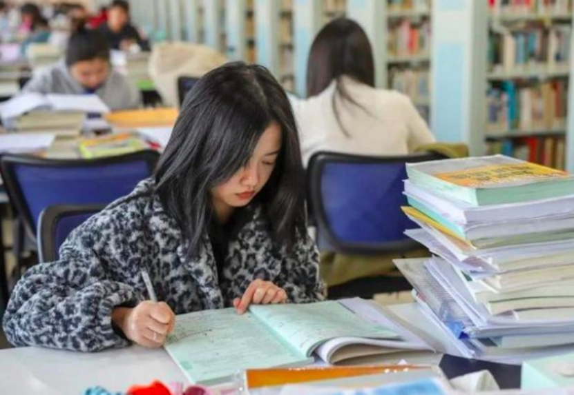 公务员兼职教师编制的合法步骤与操作方法。