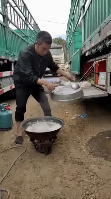 货车司机兼职做饭能做出啥家常菜
